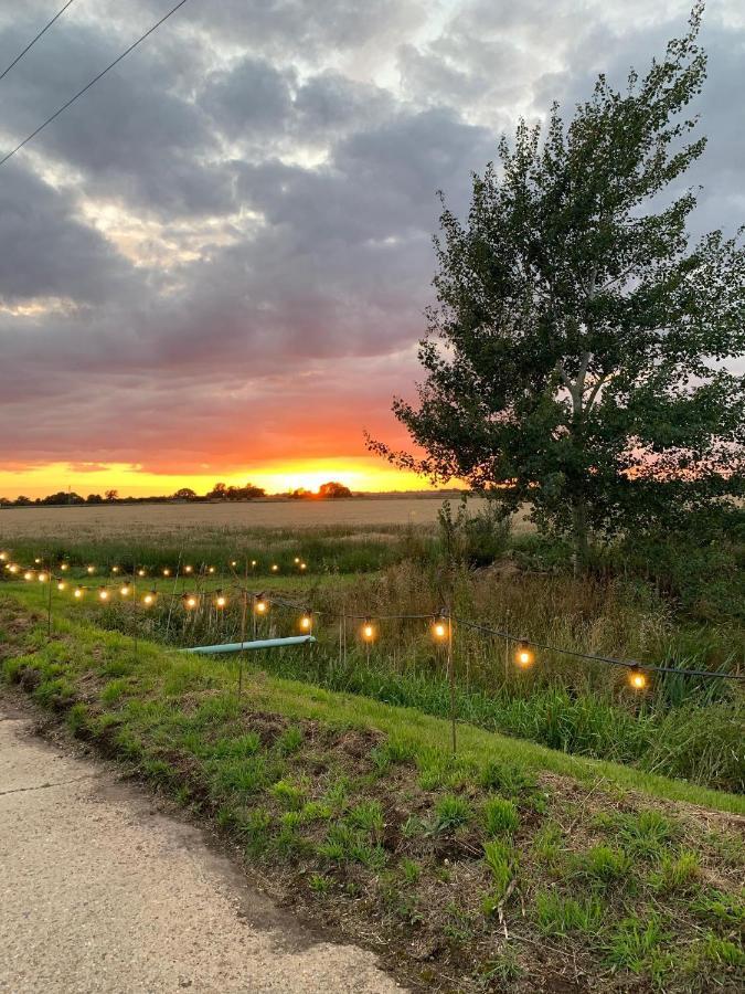 Fenland Retreats At Willow Grange Farm Cambridge  Ngoại thất bức ảnh